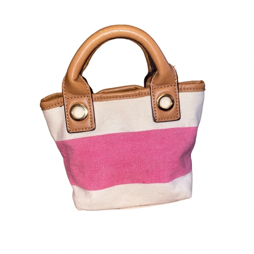 Adorable 🥰 Small Tommy Hilfiger Micro Bag